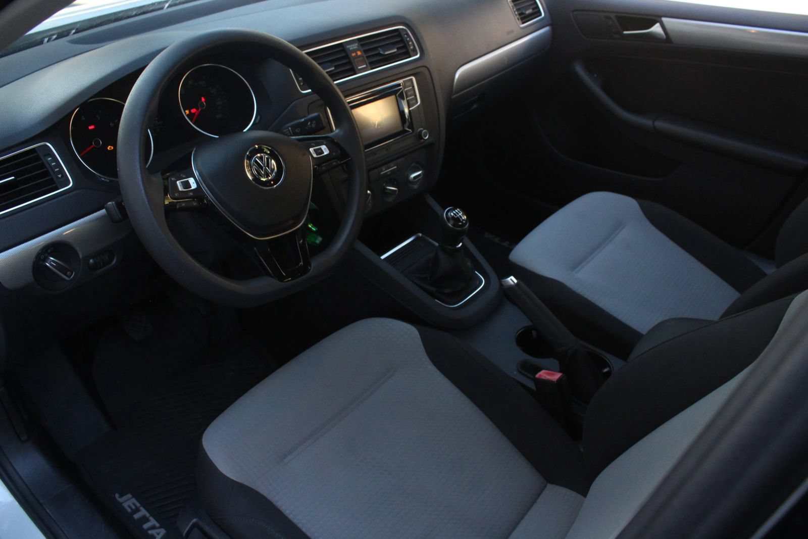 Used 2017 Volkswagen Jetta S FWD image 13