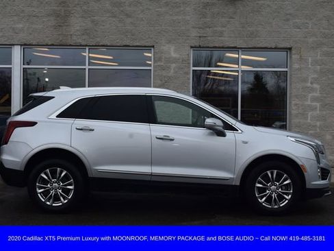 Used 2020 Cadillac XT5 Premium Luxury FWD image 3