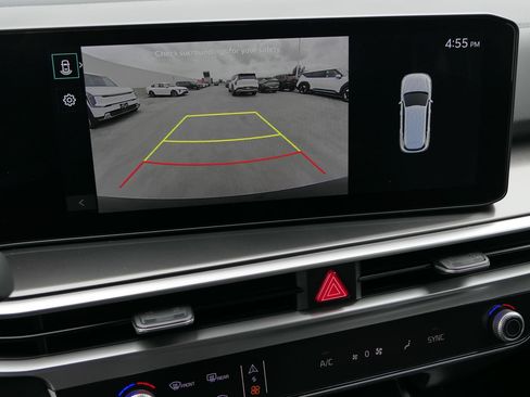 New 2026 Kia Sorento S FWD image 18