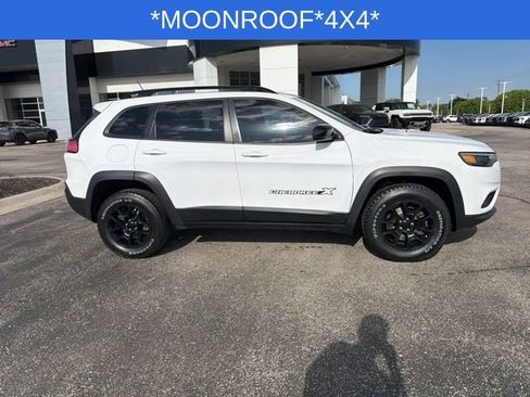 Used 2022 Jeep Cherokee Latitude w/ Sun & Sound Group AWD/4WD image 13