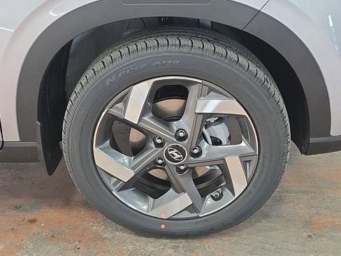 New 2026 Hyundai Venue SEL image 8