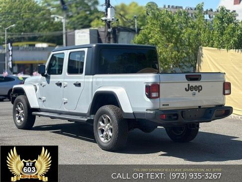 Used 2022 Jeep Gladiator Sport AWD/4WD image 4