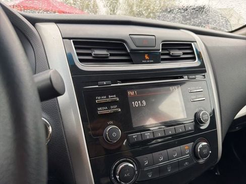 Used 2015 Nissan Altima 2.5 S w/ Power Driver Seat Package image 15