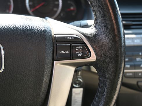 Used 2010 Honda Accord EX-L image 19