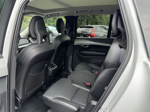 Used 2021 Volvo XC90 T5 Momentum w/ Advanced Package FWD image 6