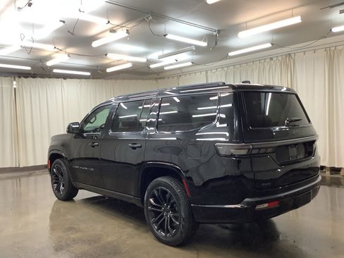 New 2026 Jeep Grand Wagoneer Summit AWD/4WD image 9