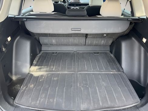 Used 2023 Honda CR-V LX image 9