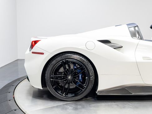 Used 2018 Ferrari 488 Spider image 22