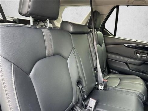 Used 2024 Honda Pilot Touring image 30