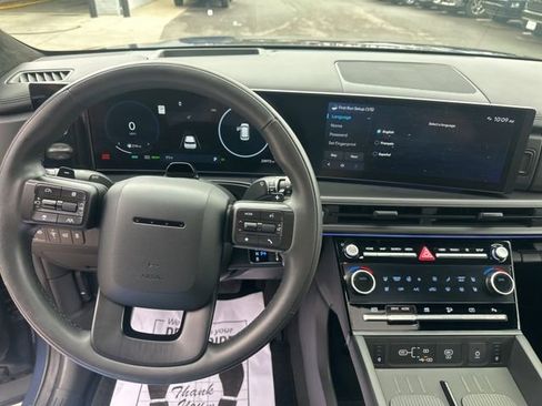 Used 2025 Hyundai Santa Fe Calligraphy image 19
