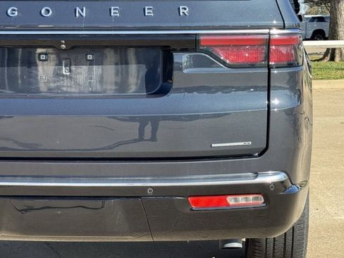 Used 2023 Jeep Wagoneer Series III w/ Convenience Group I image 7