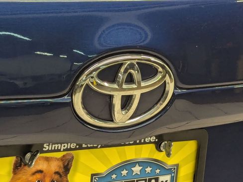 Used 2009 Toyota Camry LE image 25