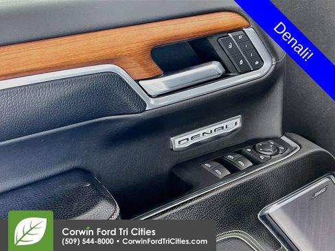 Used 2022 GMC Sierra 1500 Denali w/ Denali Reserve Package AWD/4WD image 12