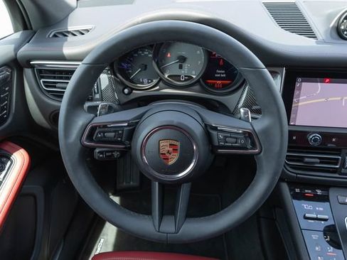 Used 2025 Porsche Macan S AWD/4WD image 24