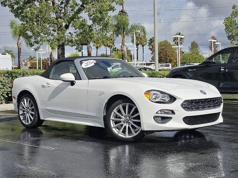 Used 2017 FIAT 124 Spider Lusso image 3