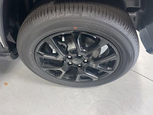 New 2026 Jeep Compass Latitude image 29