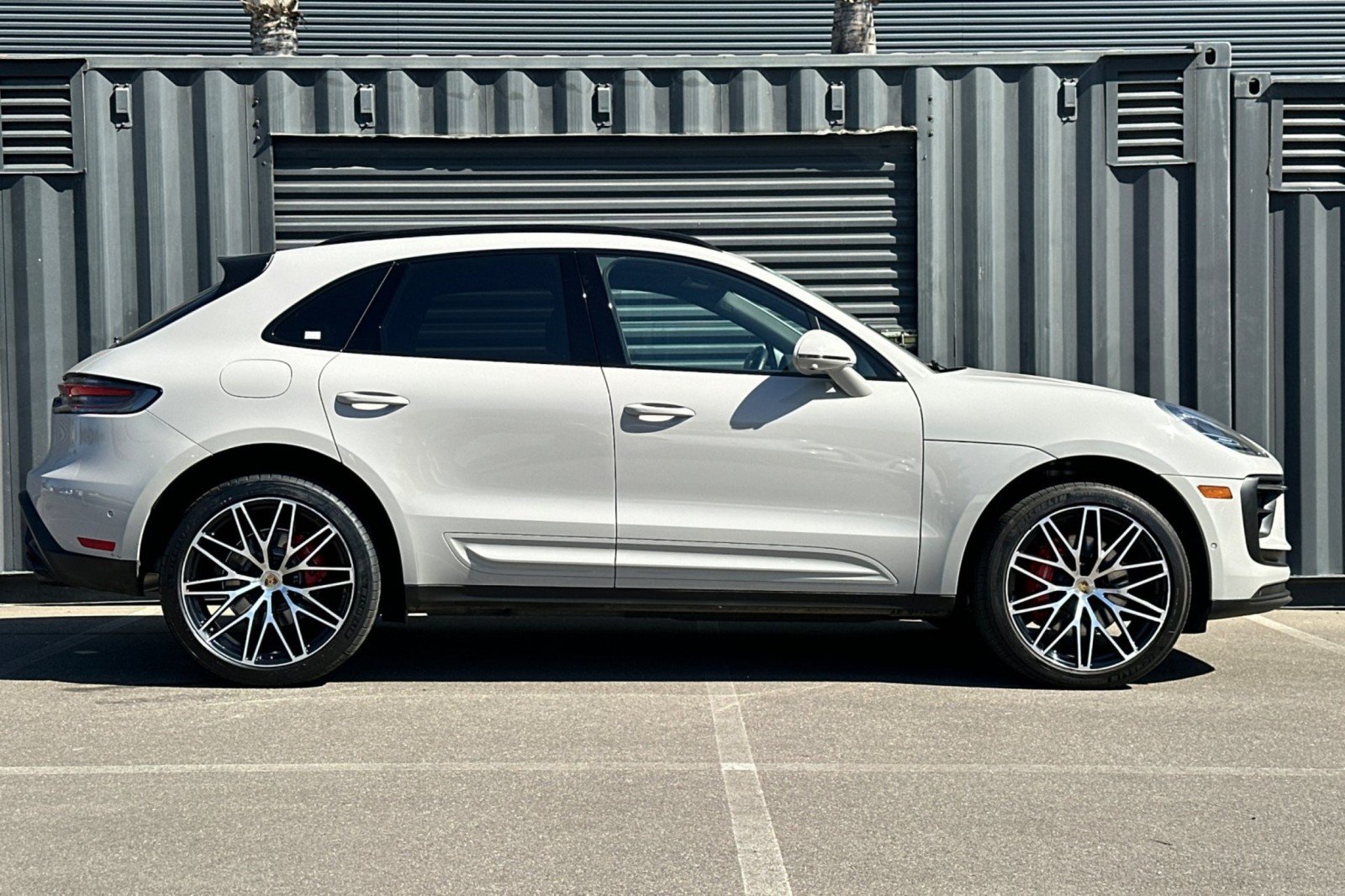Certified 2023 Porsche Macan S AWD/4WD image 9