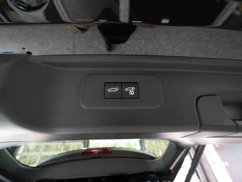 Used 2025 Toyota Grand Highlander AWD image 29