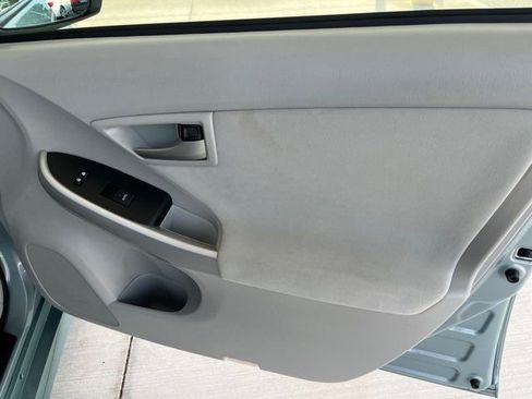 Used 2012 Toyota Prius Four image 28