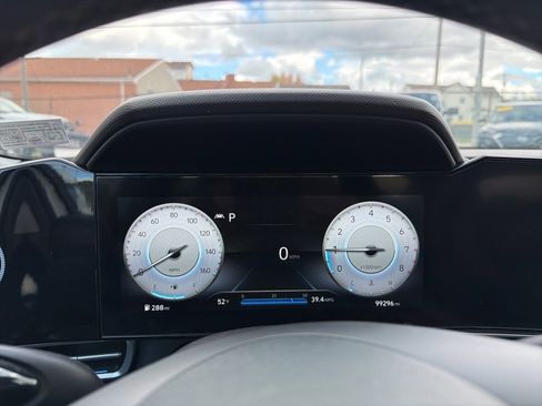 Used 2022 Hyundai Elantra Limited image 35