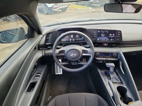 Used 2025 Hyundai Elantra Sport FWD image 25