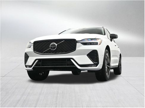 New 2026 Volvo XC60 B5 Plus w/ Protection Package Premier AWD/4WD image 28