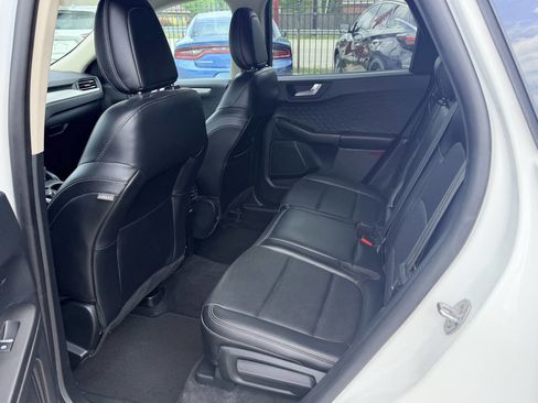 Used 2020 Ford Escape SEL image 18