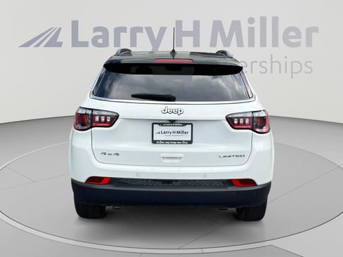 Used 2025 Jeep Compass Limited AWD/4WD image 4