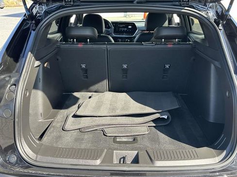 Used 2025 Chevrolet Trax RS w/ Driver Confidence Package image 22