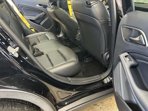 Used 2016 Mercedes-Benz GLA 250 4MATIC image 9