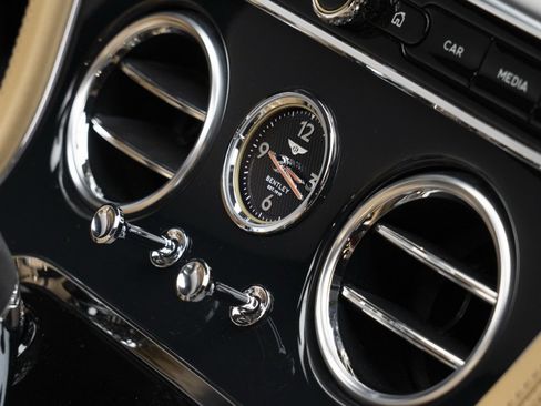 Used 2020 Bentley Continental GT image 35