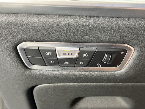 Used 2023 BMW X7 xDrive40i w/ Premium Package AWD/4WD image 10