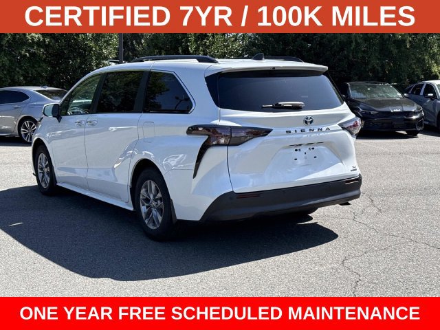Used 2024 Toyota Sienna XLE w/ XLE Plus Package FWD image 4