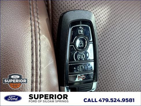 Used 2025 Lincoln Navigator Reserve AWD/4WD image 48