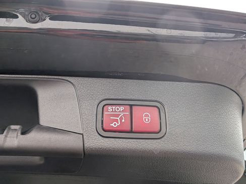 Certified 2025 Mercedes-Benz GLB 250 4MATIC image 34