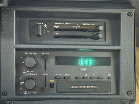 Used 1988 Chevrolet Camaro IROC-Z image 61