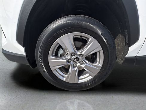 Used 2023 Toyota RAV4 XLE FWD image 15