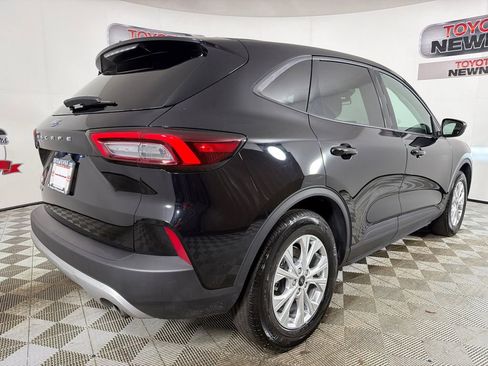Used 2025 Ford Escape Active FWD image 3