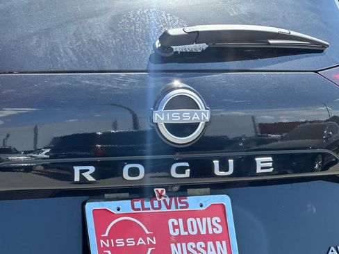 Certified 2025 Nissan Rogue SV AWD/4WD image 13