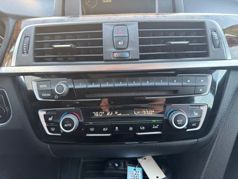 Used 2017 BMW 320i xDrive Sedan image 19