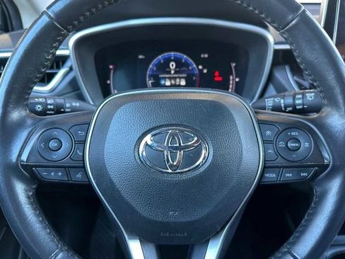 Used 2024 Toyota Corolla Cross XLE image 21