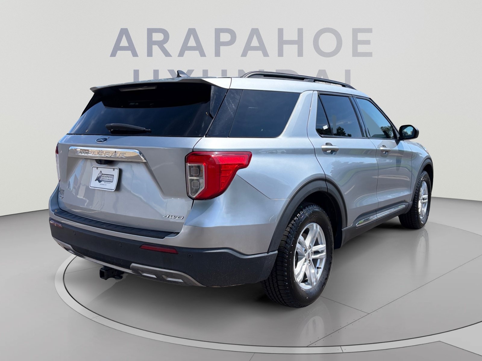 Used 2022 Ford Explorer XLT w/ Equipment Group 202A AWD/4WD image 5