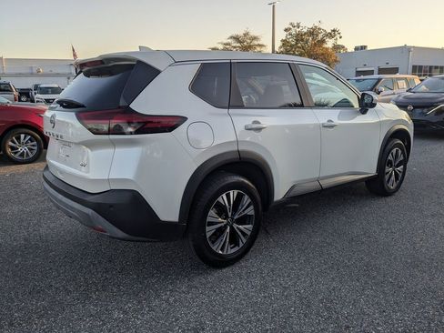 Used 2023 Nissan Rogue SV FWD image 4