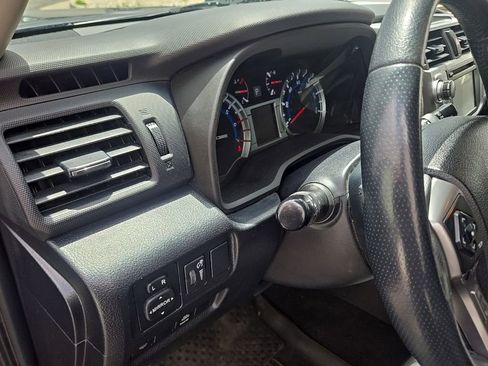 Used 2019 Toyota 4Runner SR5 Premium w/ Wilderness Package AWD/4WD image 28