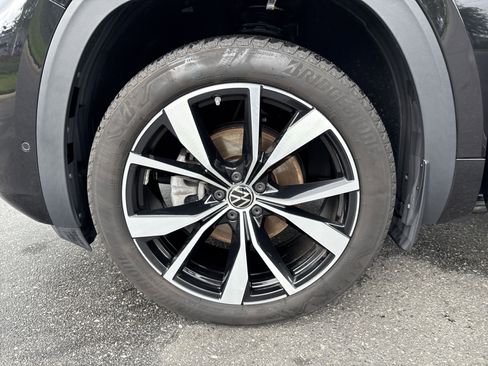 Used 2024 Volkswagen Atlas SEL Premium R-Line AWD/4WD image 13