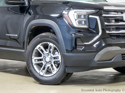 Used 2025 GMC Terrain Elevation AWD/4WD image 4