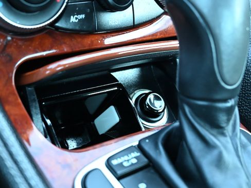 Used 2005 Mercedes-Benz SL 55 AMG image 34