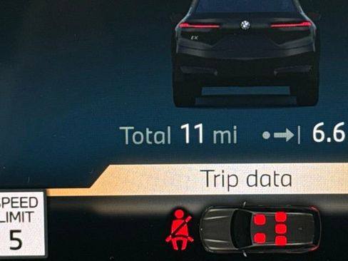 New 2026 BMW iX xDrive60 image 32