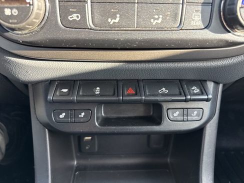 Used 2016 Chevrolet Colorado Z71 image 21