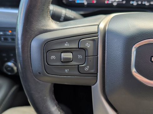 Used 2022 GMC Yukon Denali w/ Denali Premium Package image 9